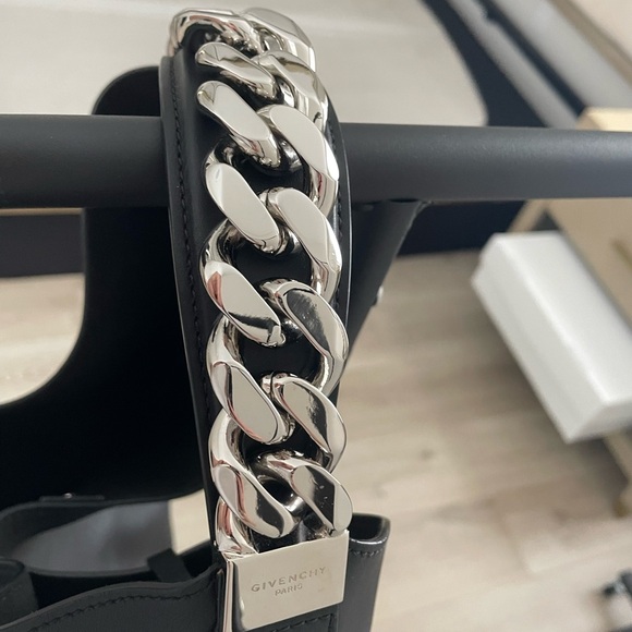 Givenchy bag - Picture 3 of 6